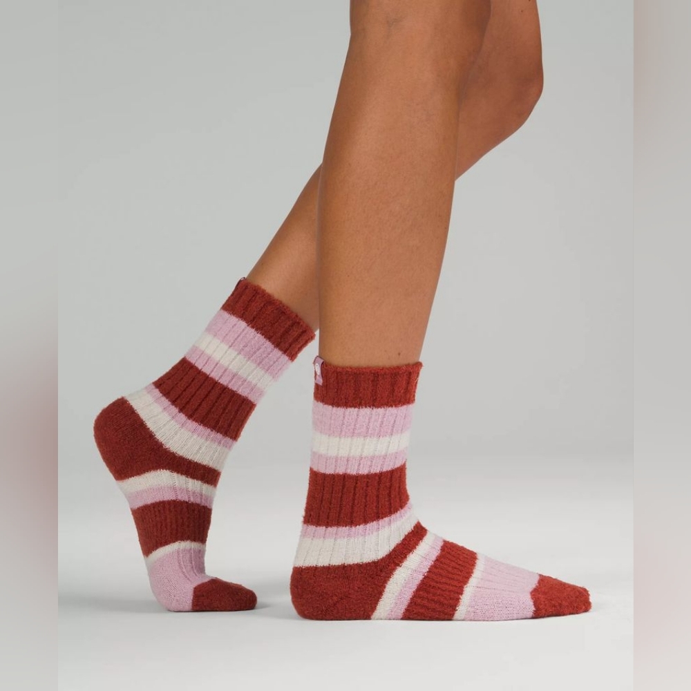 Lululemon Women's Daily Plush Crew Socks Size Medium